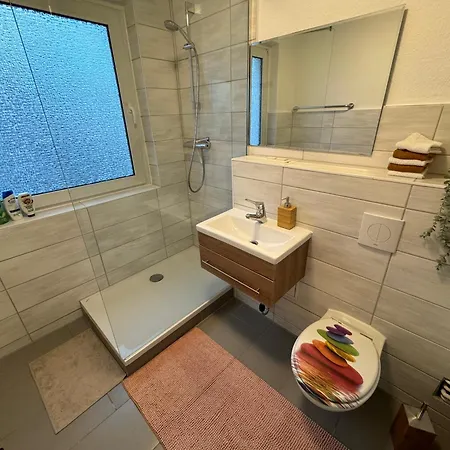 Elbo46 Mit Balkon, Waschmaschine & Smart Tv Goslar