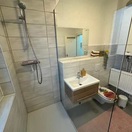 Apartment Elbo46 Mit Balkon, Waschmaschine & Smart Tv
