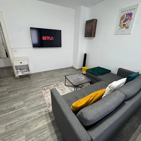 Elbo46 Mit Balkon, Waschmaschine & Smart Tv * جوسلار